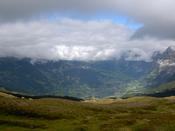 Wider shot of the Grindelwald valley